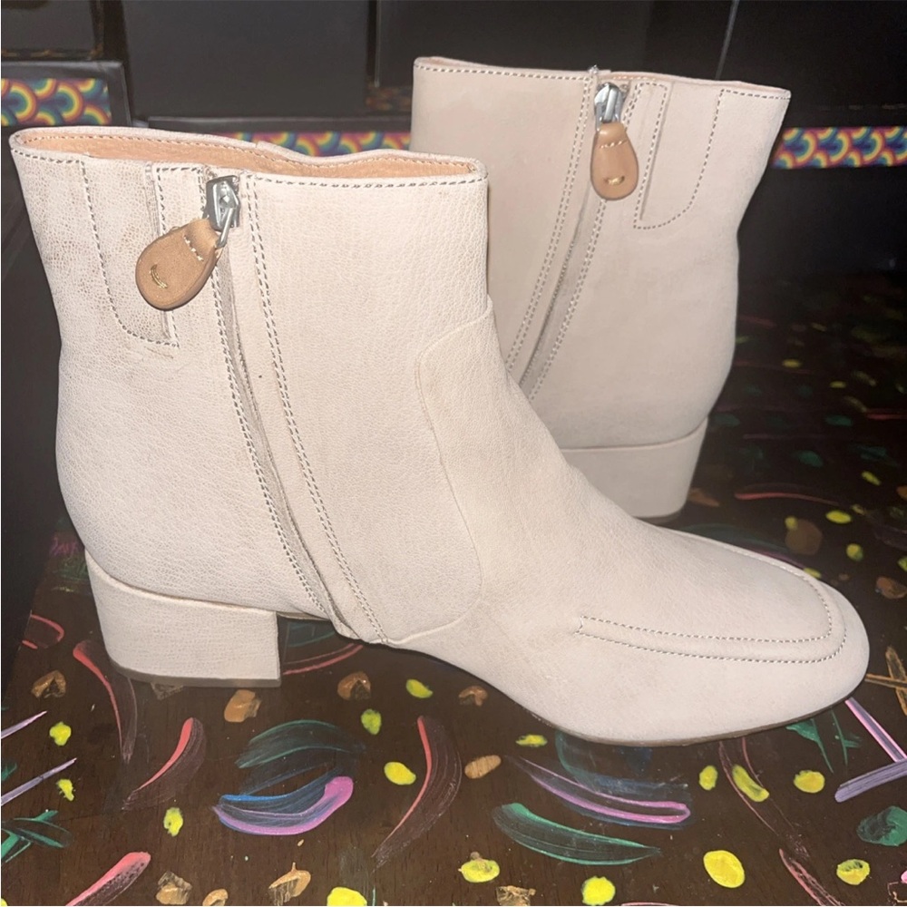 Gentle Souls Mushroom Color Ella Apron Bootie Size 11
